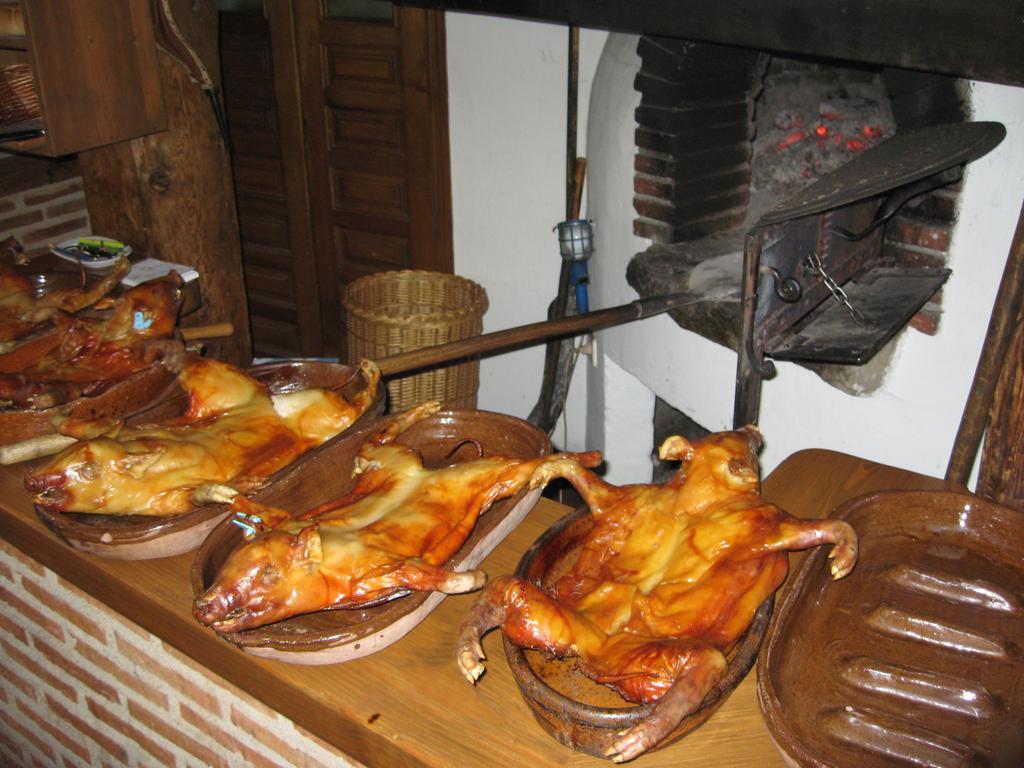 Posada El Zaguan Turégano Exterior foto