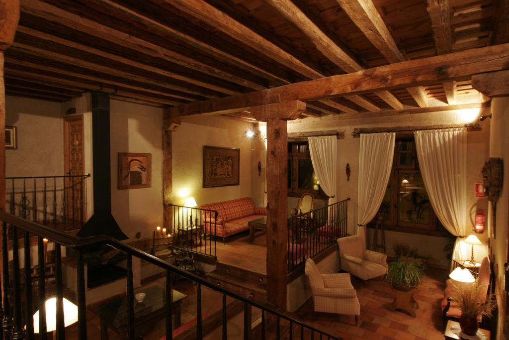 Posada El Zaguan Turégano Exterior foto